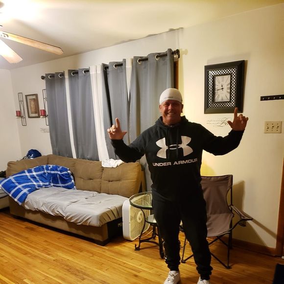 Profile Picture of Robert Haney (@roberthaney175) on Poshmark