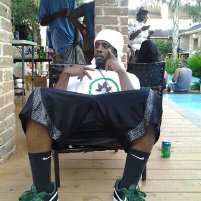 Profile Picture of Dee Pugh (@hoodiePEP504) on Twitter