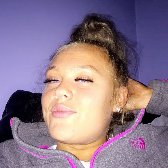 Profile Picture of Savannah Patterson (@dollllbabyyy) on Poshmark