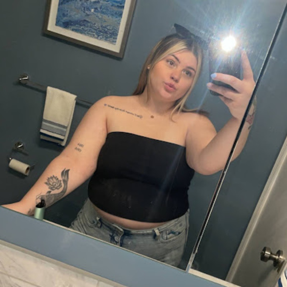 Profile Picture of Kaitlyn Jamin (@kjamin22) on Poshmark