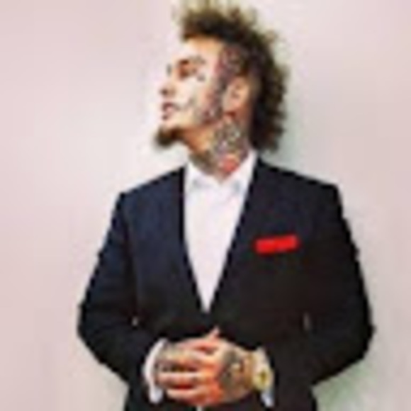 Profile Picture of Jacob Lathrop (@jacoblathrop46) on Poshmark