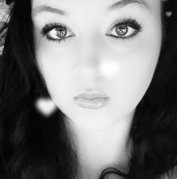 Profile Picture of Kendra Adcock (@mommy2three2012) on Poshmark