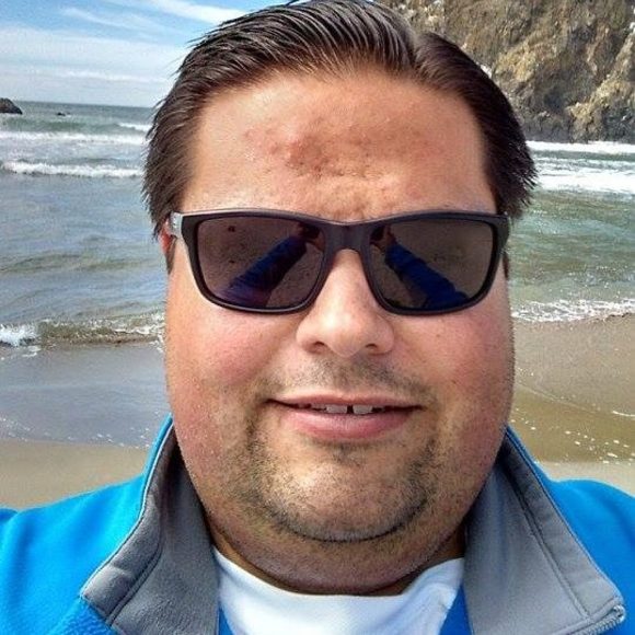Profile Picture of Andrew Beil (@andrewbeil) on Poshmark