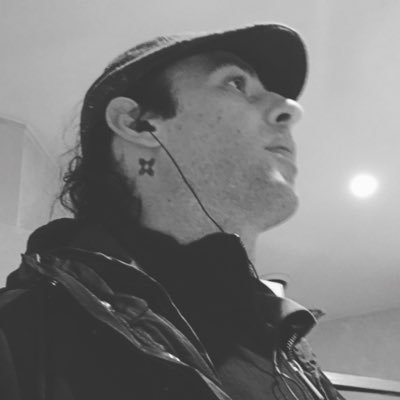 Profile Picture of Christopher Henrich (@JLoveMade) on Twitter