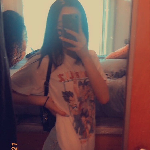 Profile Picture of Milinda Phillipis (@milindap66) on Poshmark