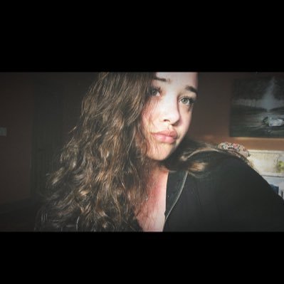 Profile Picture of Cora Benson (@_coralynne) on Twitter