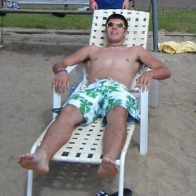 Profile Picture of Jon Gilbertson (@lilgilbey) on Twitter