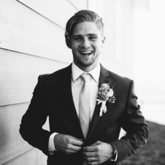 Profile Picture of Nathaniel Cheney (@nathanielcheney) on Poshmark