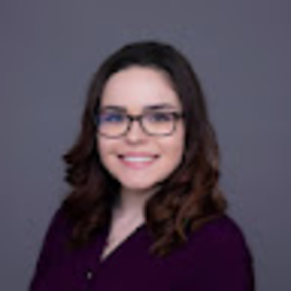 Profile Picture of Haylie Scimone (@haysci) on Poshmark