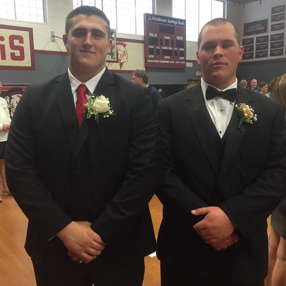 Profile Picture of Garrett Budlong (@gbudman457) on Poshmark