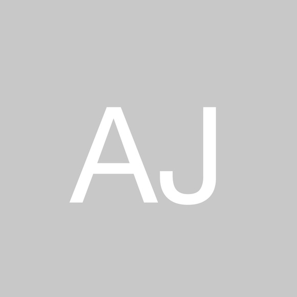 Profile Picture of Arthur Jazowski (@jazzjazowski) on Poshmark