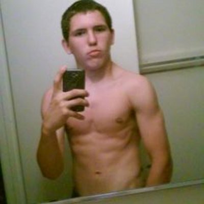 Profile Picture of Alex Brooker (@AlexAlexbrooker) on Twitter