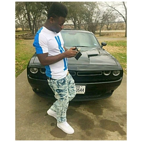 Profile Picture of Damon Dunbar (@damon23) on Poshmark