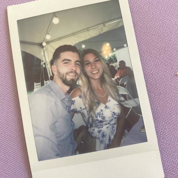 Profile Picture of Amber Hargash (@amberlove1994) on Poshmark