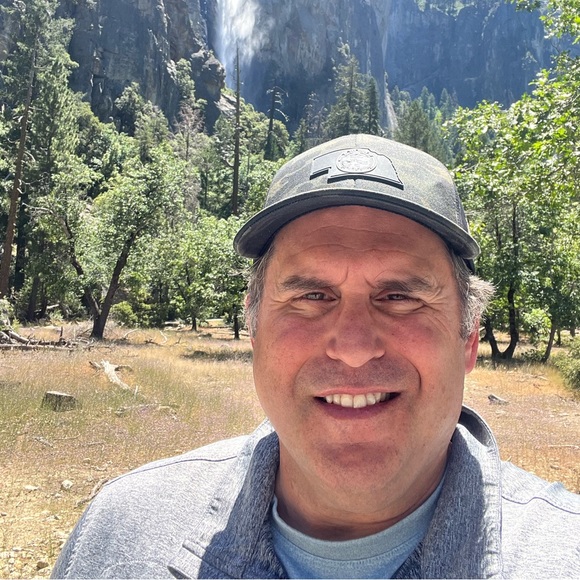 Profile Picture of Scott Bridegam (@bridegams) on Poshmark