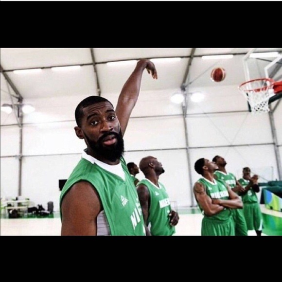 Profile Picture of Leon Thornton (@leaninleon24) on Poshmark