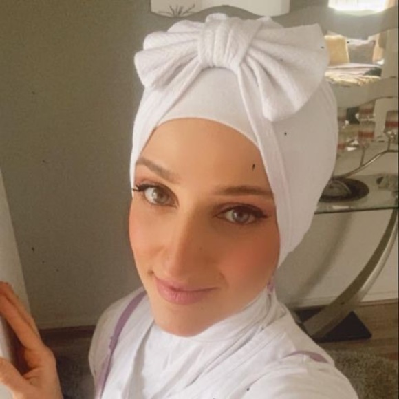 Profile Picture of Banan Alsadi (@bananalsadi) on Poshmark