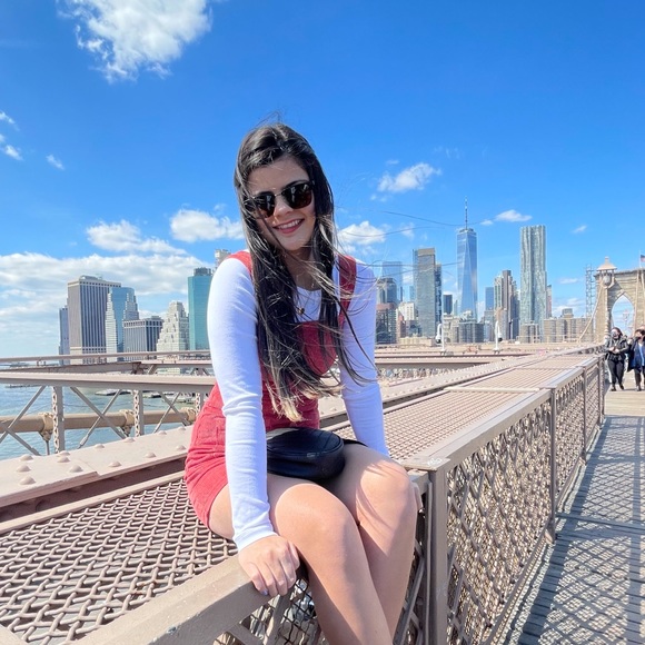 Profile Picture of Laís Inácio (@laissouza_) on Poshmark