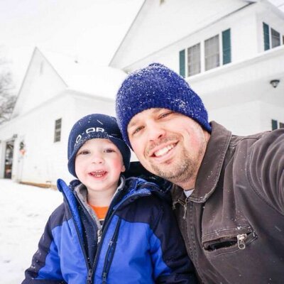 Profile Picture of Derek Arnold (@DerekArnold82) on Twitter
