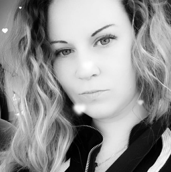 Profile Picture of Christina Wegrzyn (@g_wegrzyn) on Poshmark