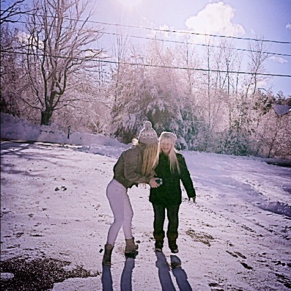 Profile Picture of Bri Siwek (@bjsiwek) on Poshmark