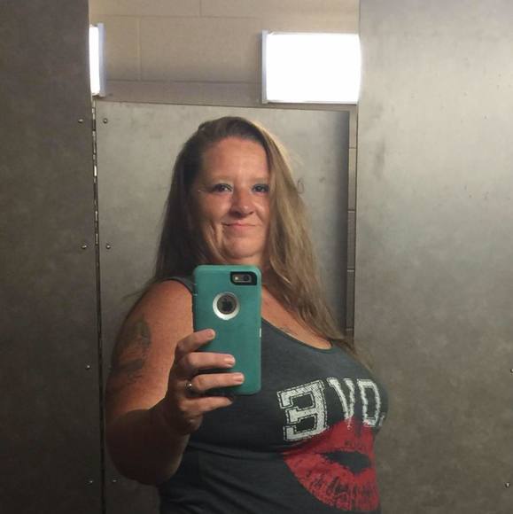 Profile Picture of Christine Whitmire (@christineann20) on Poshmark