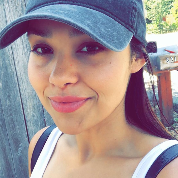 Profile Picture of Briana Albini (@brialbini) on Poshmark