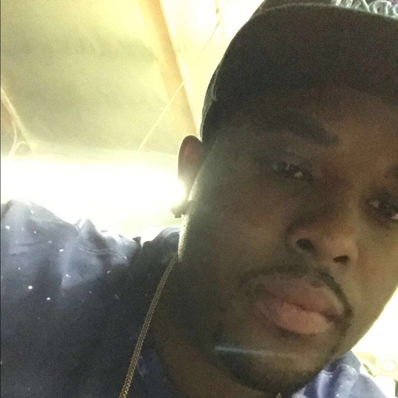 Profile Picture of Plummer Robinson (@ninathaprince) on Poshmark