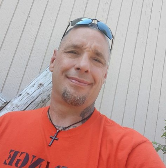 Profile Picture of Dean Hausdorf (@dean_hausdorf) on Poshmark