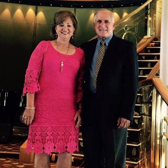 Profile Picture of Lou Killough (@gigi5grands) on Poshmark