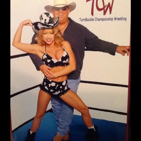 Profile Picture of Robin denise No trades unless specified (@robindenise) on Poshmark