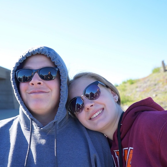 Profile Picture of Abby Strandt (@abby_strandt) on Poshmark