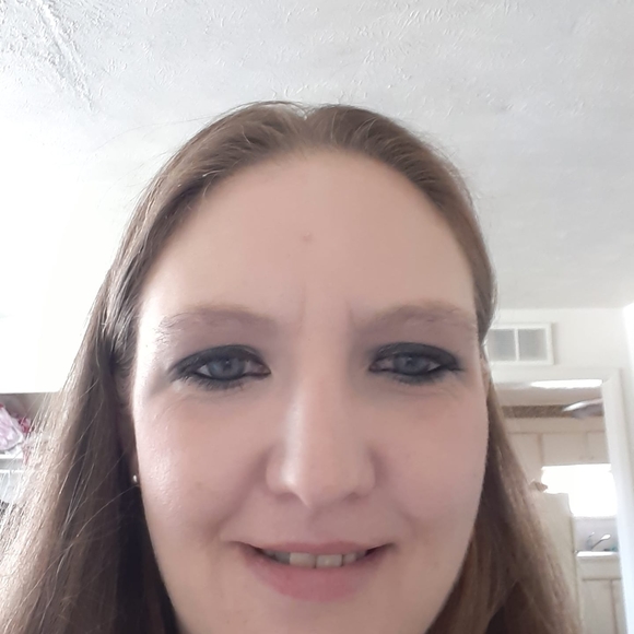 Profile Picture of Rachel Clesson (@rachelclesson) on Poshmark