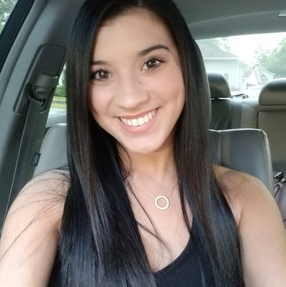 Profile Picture of Julianna Hesters (@hestersj26) on Poshmark