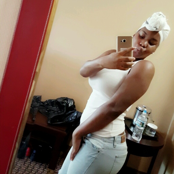 Profile Picture of Angel Marbley (@luvindalife1) on Poshmark