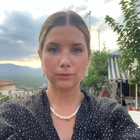 Profile Picture of Jen Sudermann (@jasudermann) on Poshmark