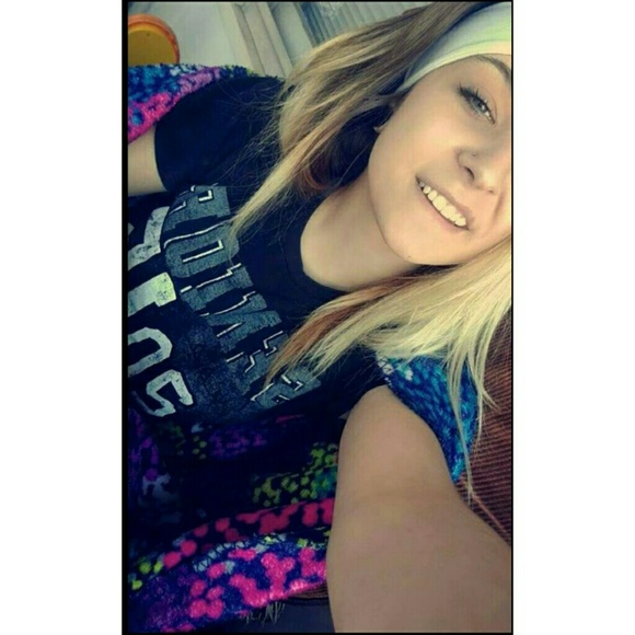 Profile Picture of Madyson Bamsey (@madymarierose) on Poshmark