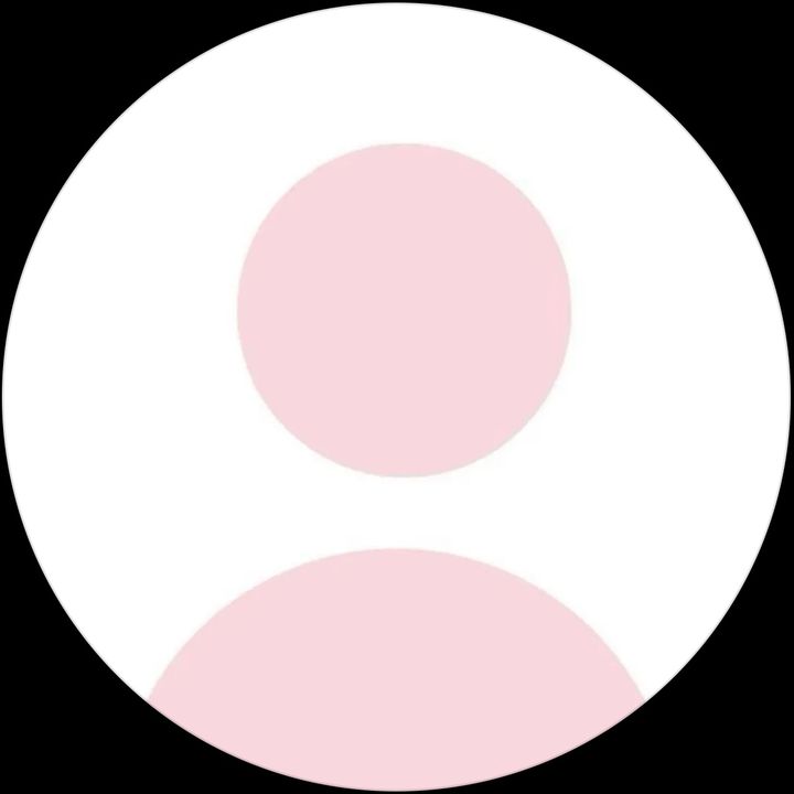 Profile Picture of Lara (@laranicholas779) on Tiktok