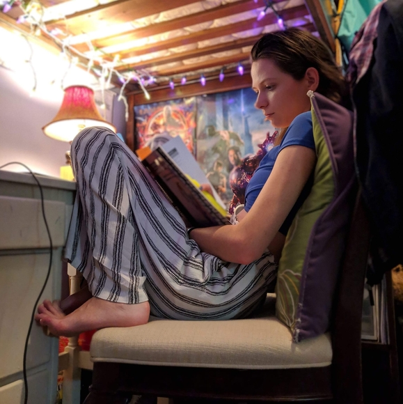 Profile Picture of Rachel Hanawalt (@rachelhanawalt) on Poshmark