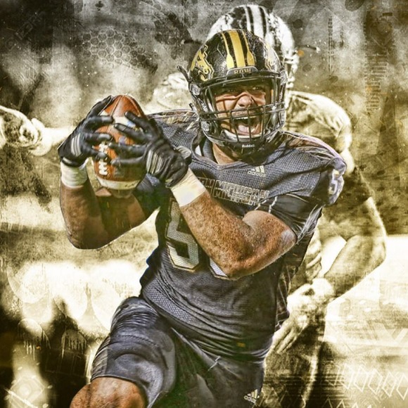 Profile Picture of Nathan Braster (@nathanbraster) on Poshmark