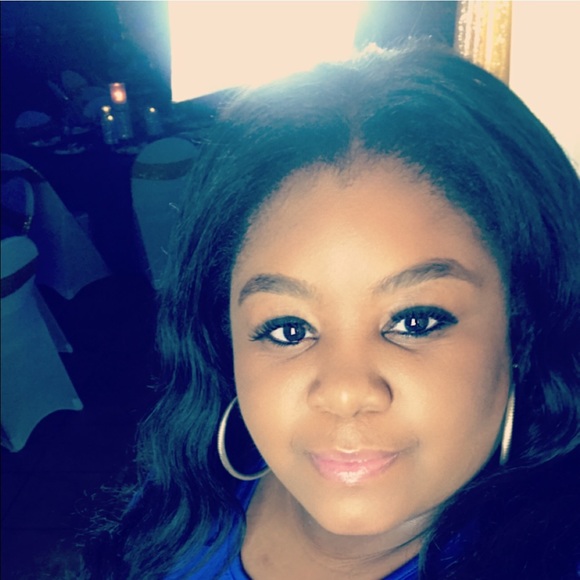 Profile Picture of Ashley Maeshack (@ashrenee910714) on Poshmark