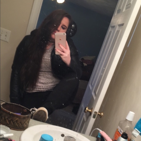 Blair Blevins - Poshmark Profile Picture of Blair Blevins (@trumanblair) on Poshmark