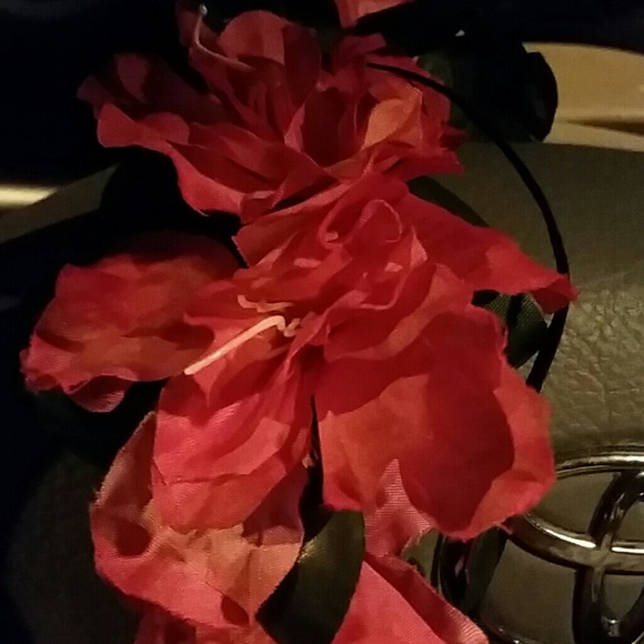Profile Picture of Tish Supnet (@hellots) on Poshmark