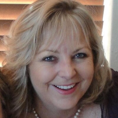 Profile Picture of Amanda Acker (@snufels) on Twitter