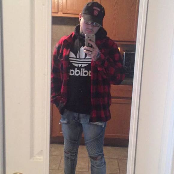 Profile Picture of Jacob Pesick (@jacobpesick) on Poshmark