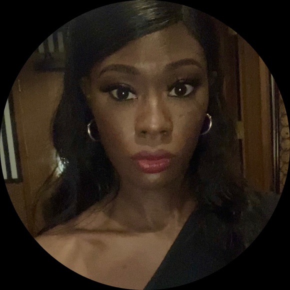 Profile Picture of Jasmine Colbert (@jasminec135) on Poshmark