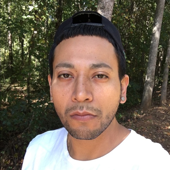 Profile Picture of Topp Notch (@hunchomane) on Poshmark