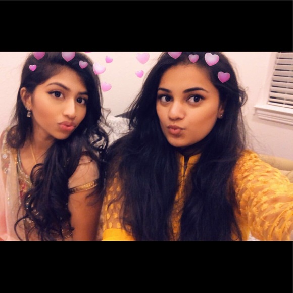 Profile Picture of Anjana Thomas (@anjanathomas) on Poshmark