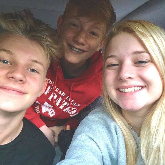 Sophia Avery - Poshmark Profile Picture of Sophia Avery (@smaverie) on Poshmark