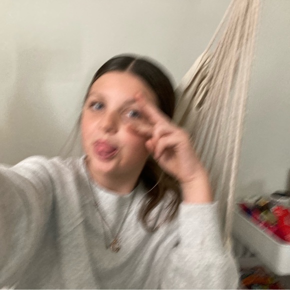 Profile Picture of Cali Hoffmaster (@calihoffmaster) on Poshmark